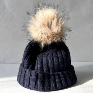 J.Crew navy ribbed pom beanie ✨